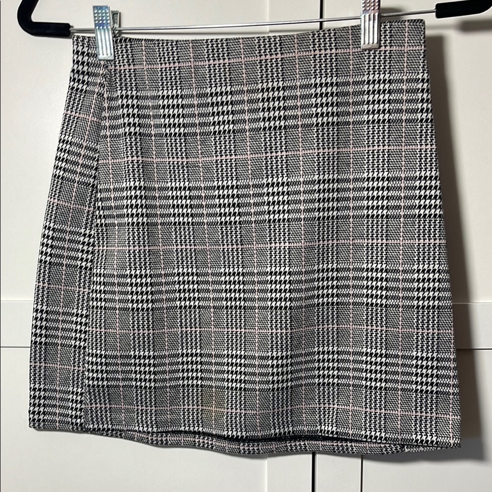 H&M Black and White Plaid Skirt